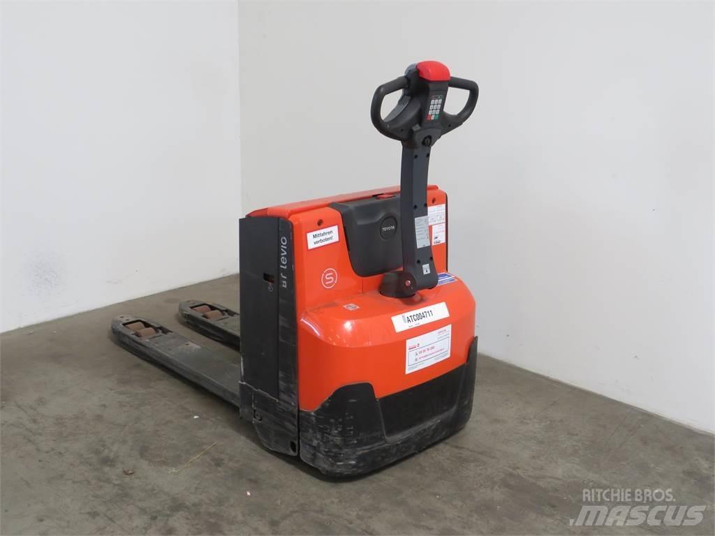 Toyota LWE180 Transpallet elettrici a timone
