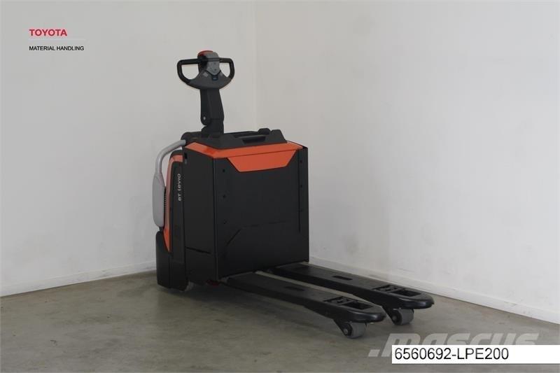 BT LPE200 Carrelli elevatori bassi a piattaforma
