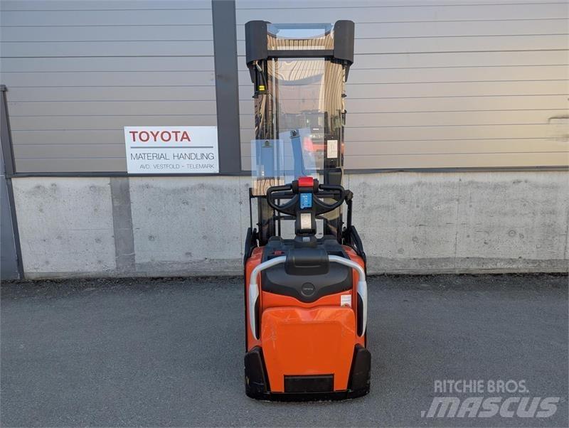 BT SPE160 Transpallet uomo a terra