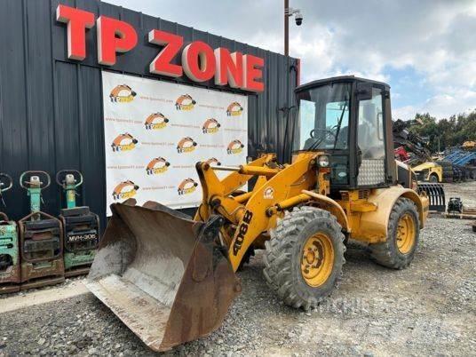 JCB 408 à 14500 € HT Pale gommate