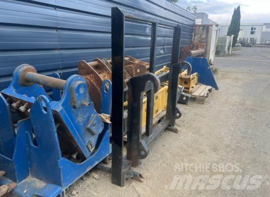 Merlo Pique botte Sollevatori telescopici