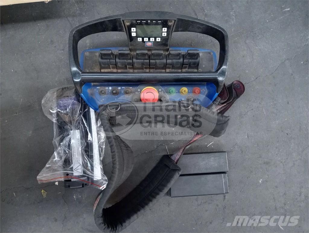 HMF 2120 K4 Gru da carico