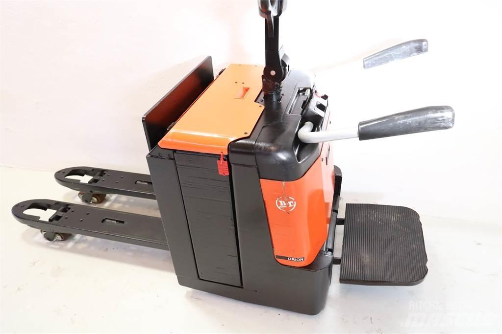 BT LPE240 Carrelli elevatori bassi a piattaforma