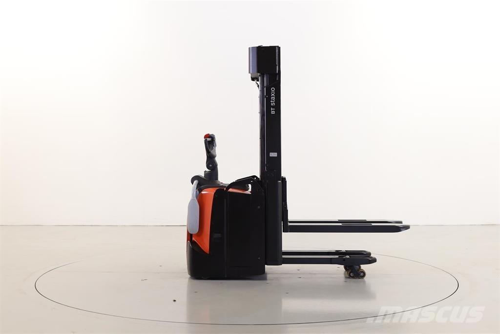 BT SPE140 L Transpallet uomo a terra
