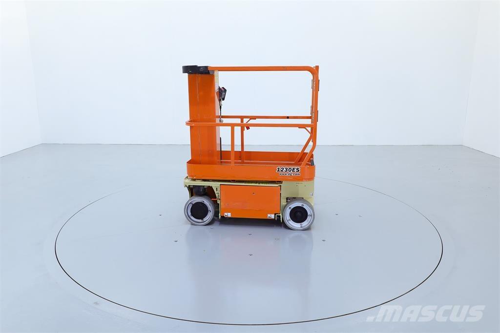 JLG 1230ES Sollevatori verticali