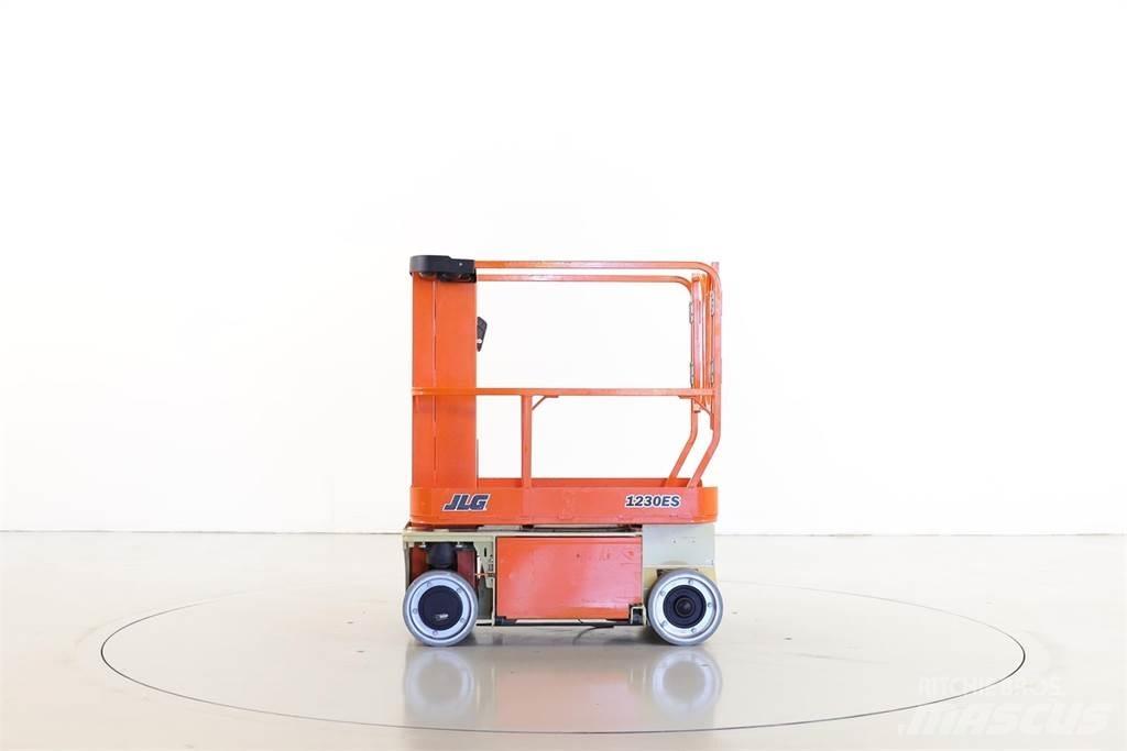 JLG 1230ES Sollevatori verticali