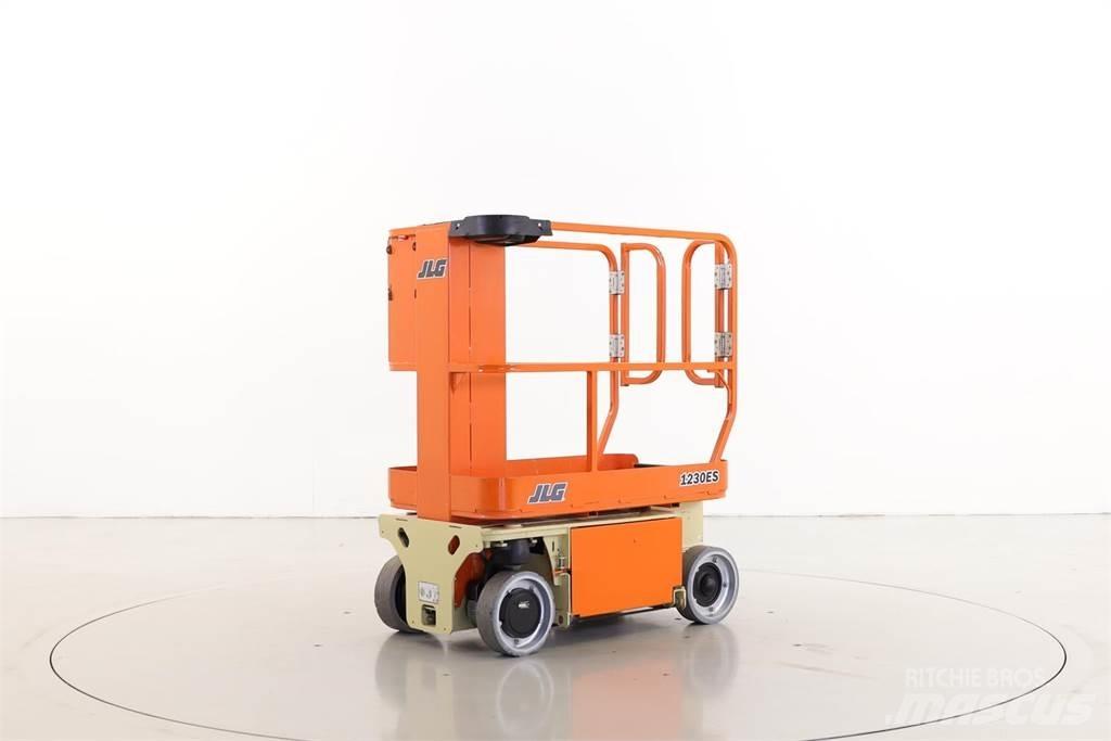 JLG 1230ES Sollevatori verticali