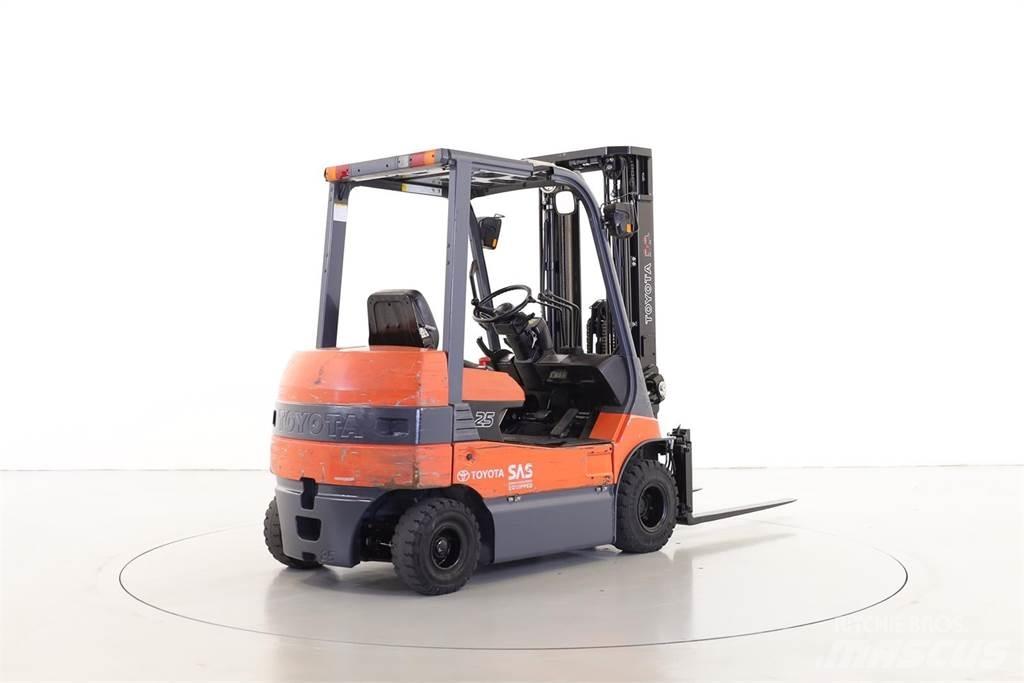 Toyota 7FB25 Carrelli elevatori elettrici