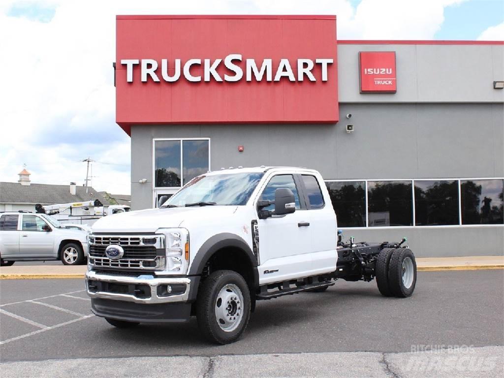 Ford F550 Autocabinati