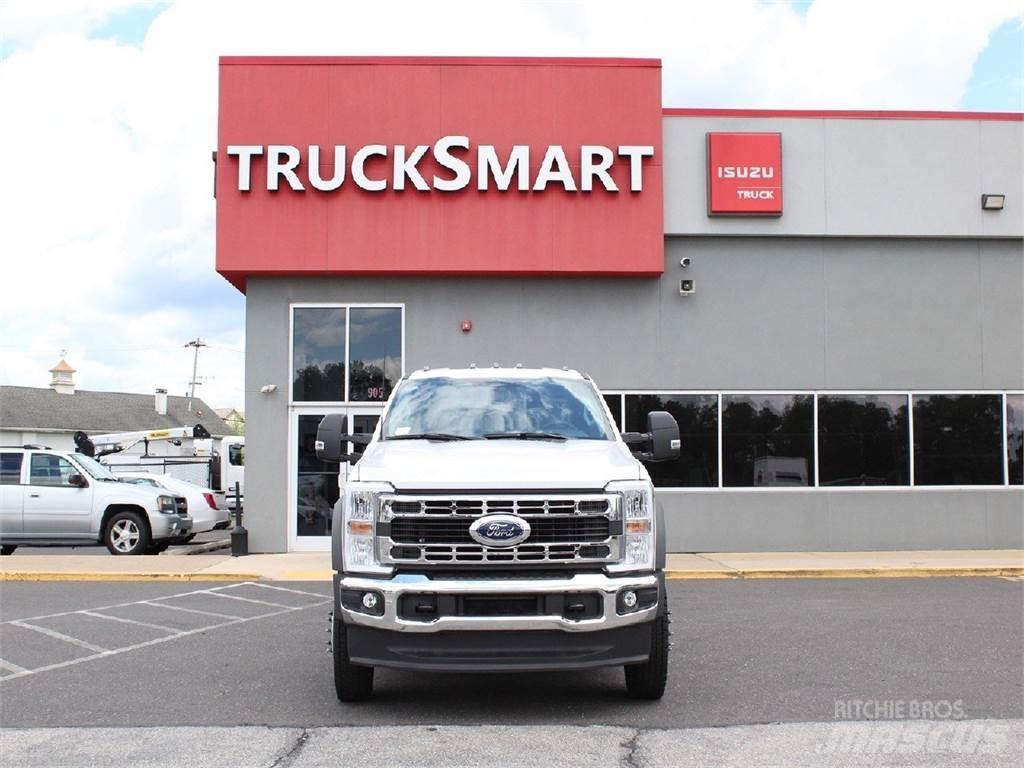 Ford F550 Autocabinati