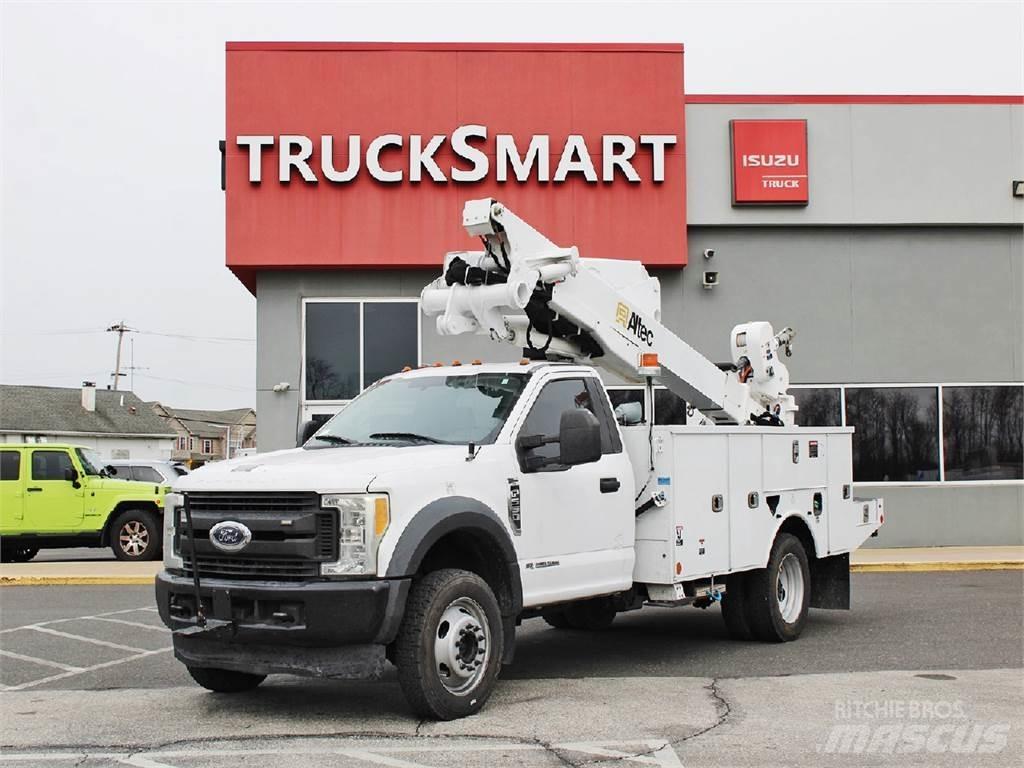 Ford F550 Piattaforme autocarrate