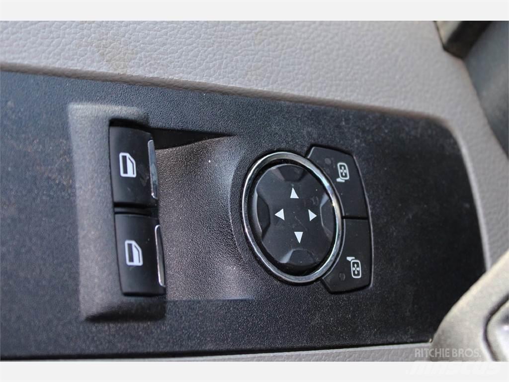 Ford F550 Piattaforme autocarrate