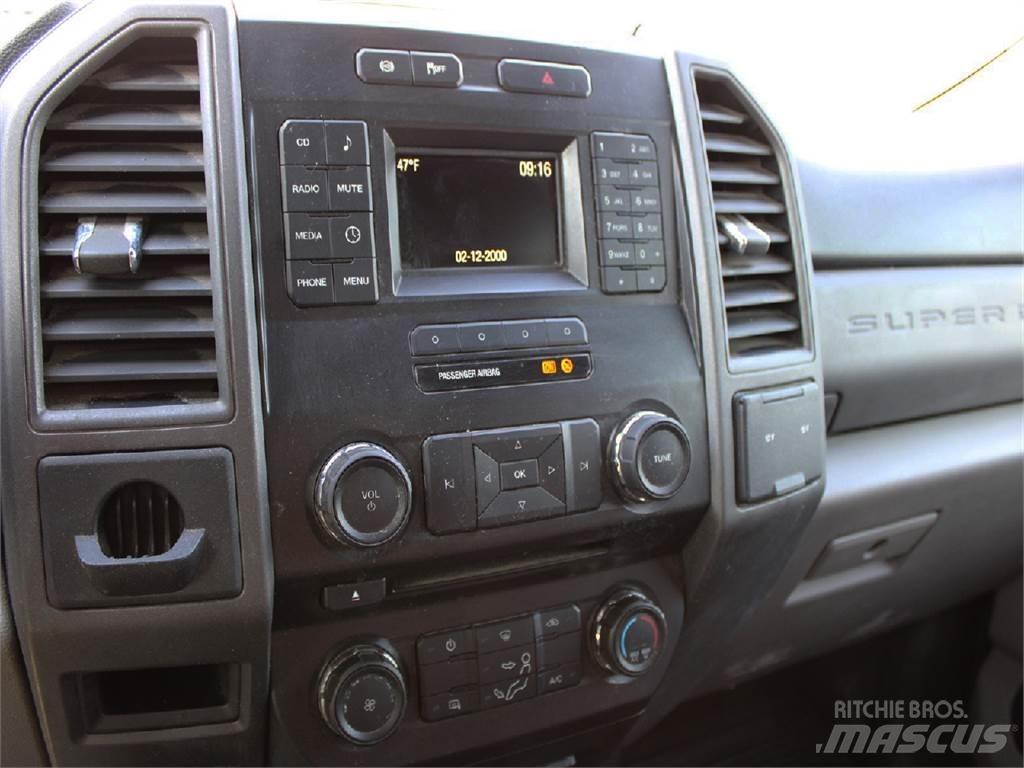 Ford F550 Carroattrezzi