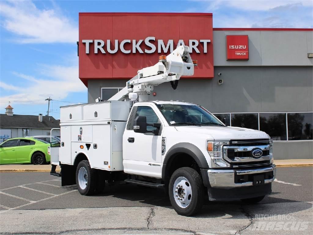 Ford F550 Piattaforme autocarrate