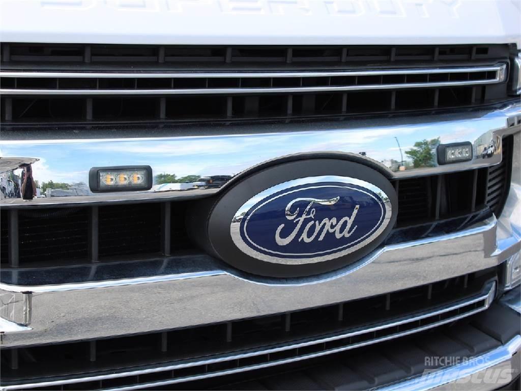 Ford F550 Piattaforme autocarrate