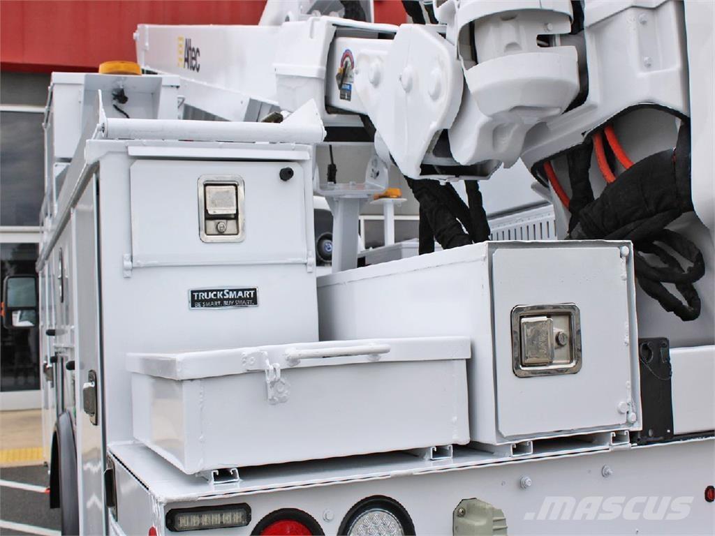 Ford F550 Piattaforme autocarrate