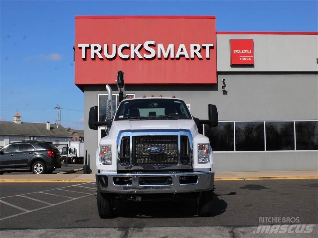 Ford F750 Carroattrezzi
