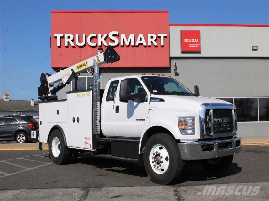 Ford F750 Autogru