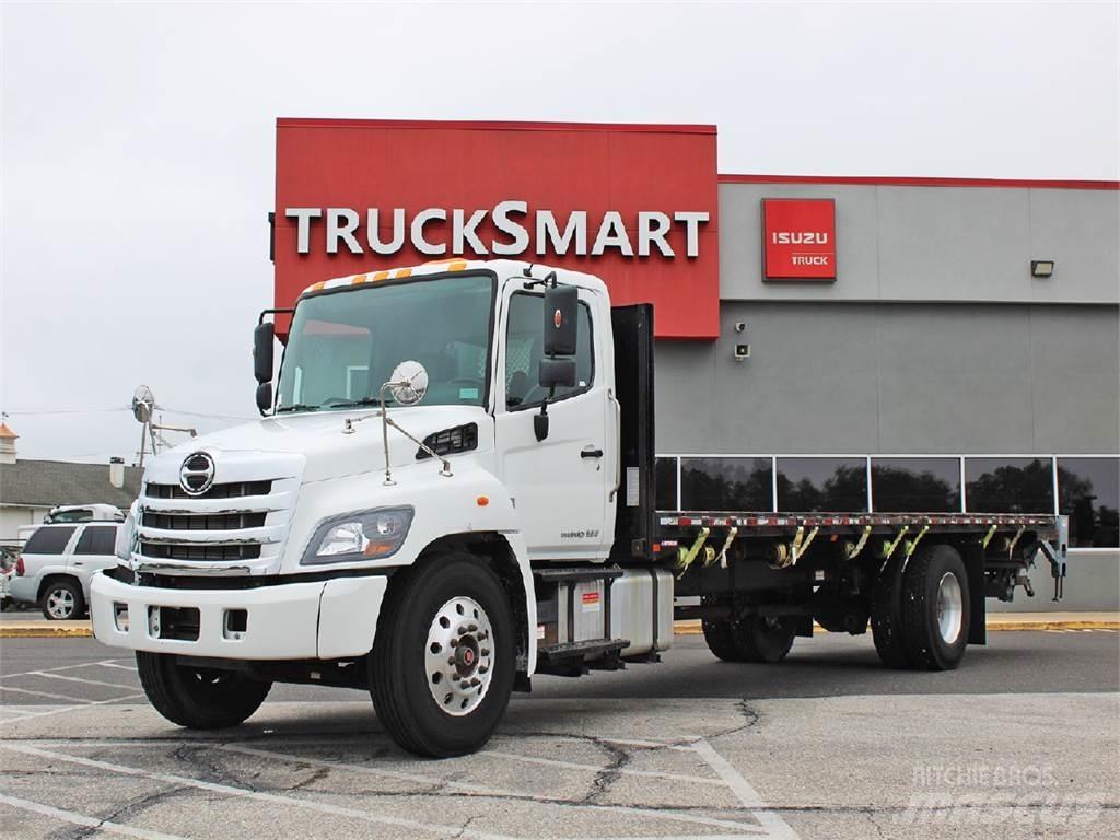 Hino 338 Camion con sponde ribaltabili