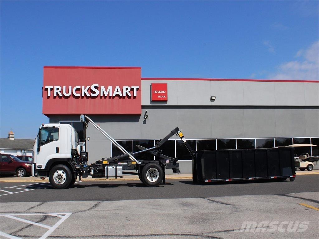 Isuzu FTR Camion con gancio di sollevamento