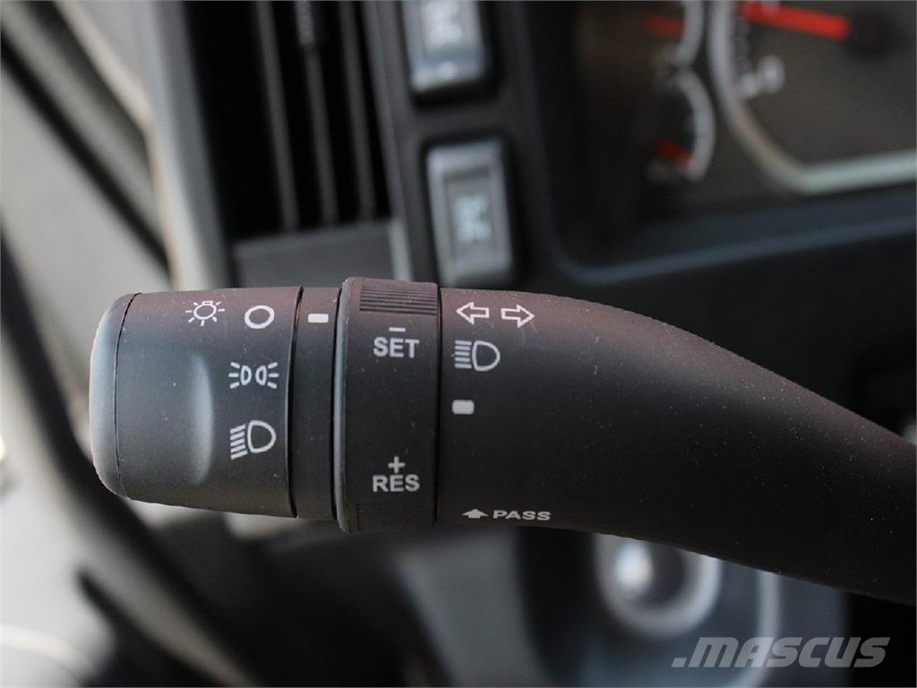 Isuzu FVR Camion con gancio di sollevamento