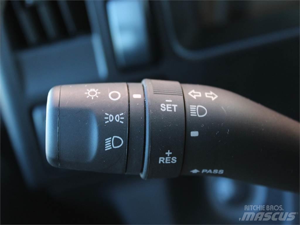Isuzu NPR-HD Camion cassonati
