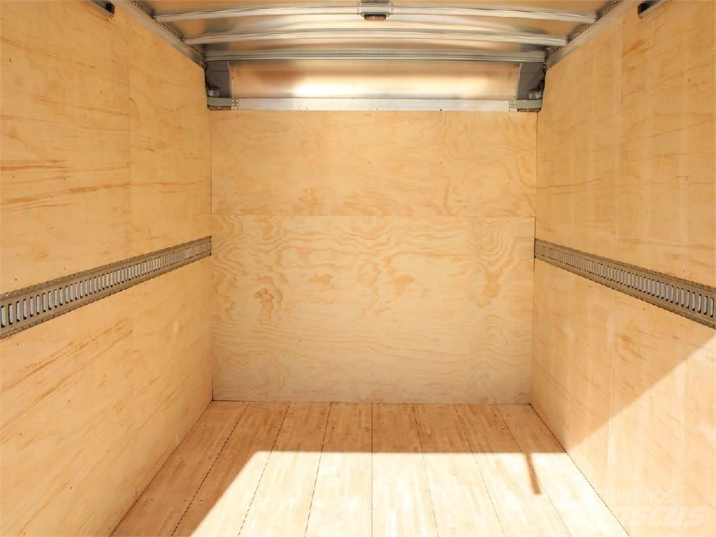 Isuzu NPR-HD Camion cassonati