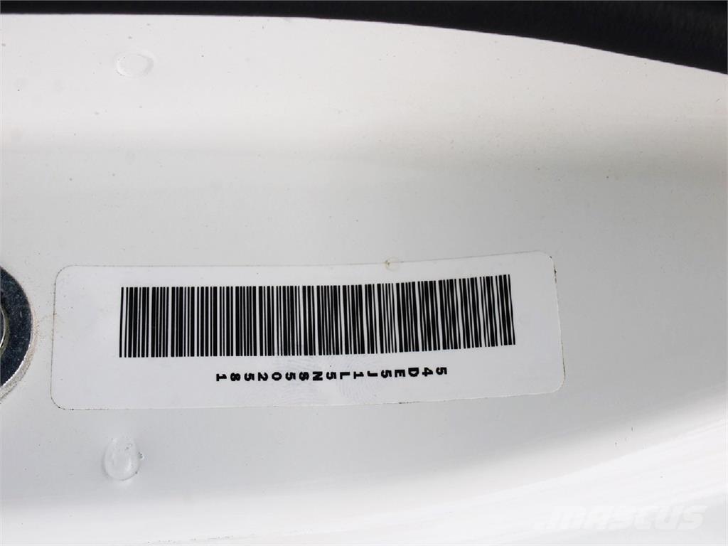 Isuzu NQR Motrici scarrabili