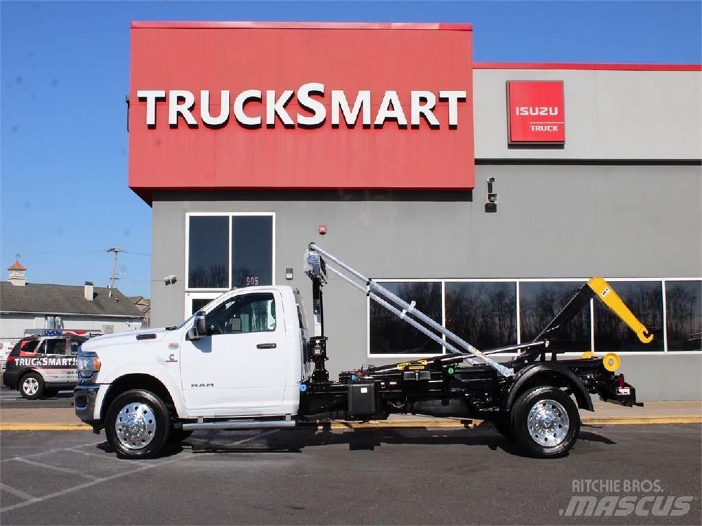 RAM 5500 Camion portacontainer