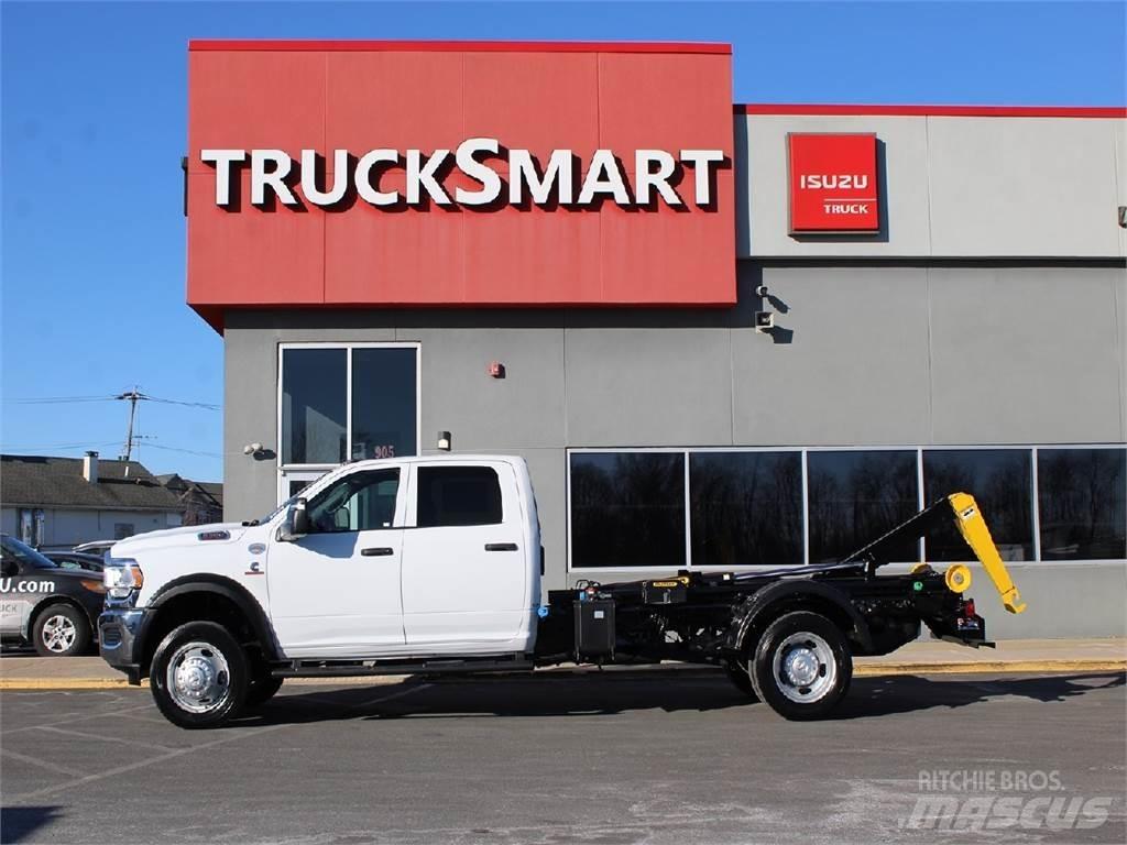 RAM 5500 Camion portacontainer