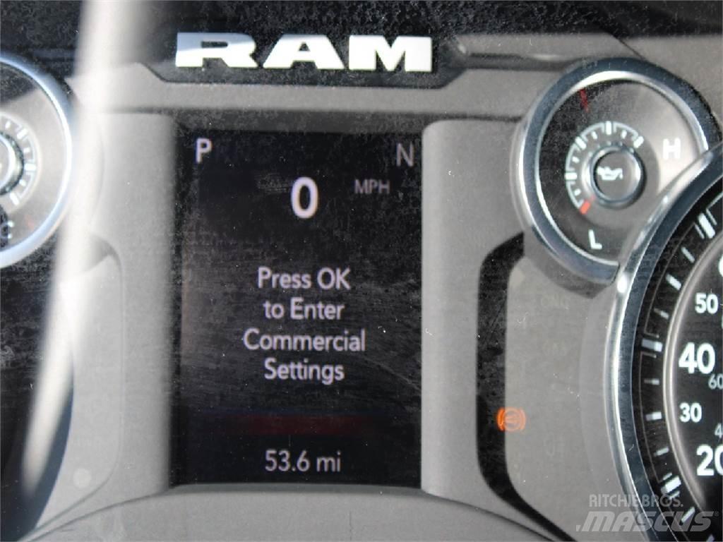 RAM 5500 Camion portacontainer
