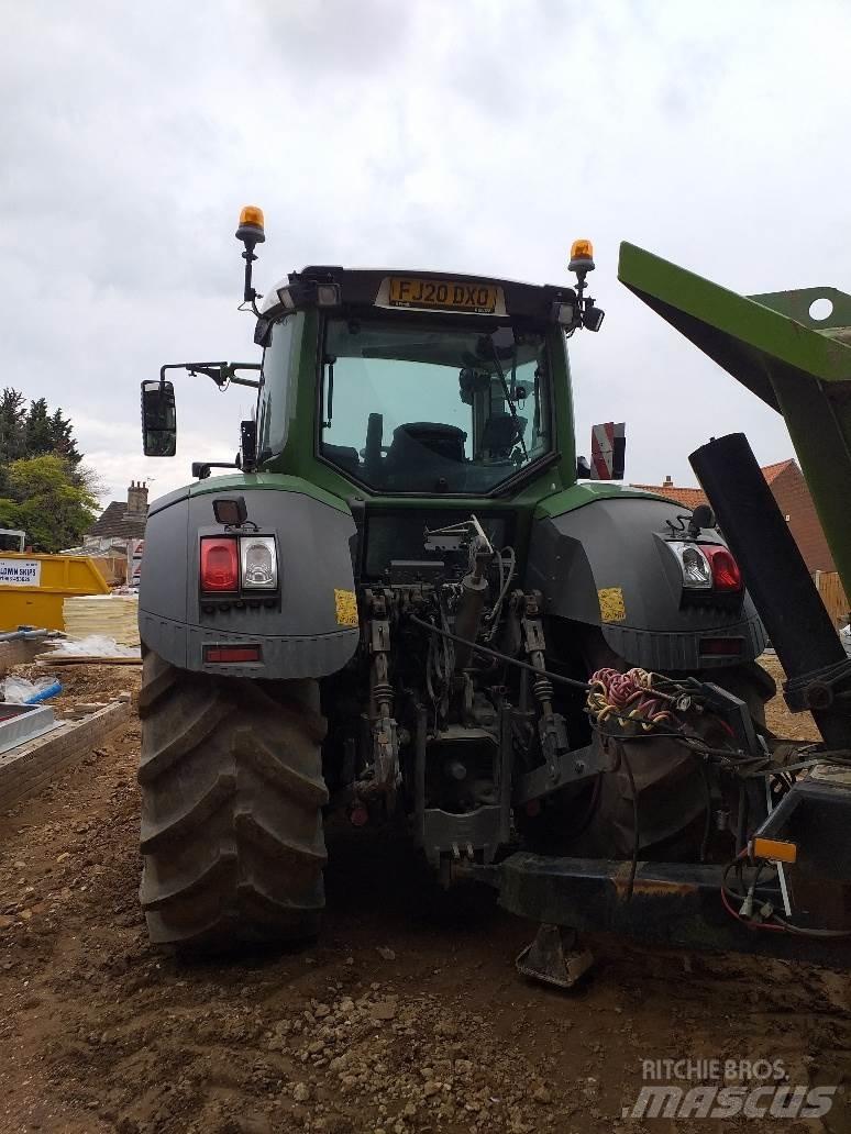 Fendt 828 VARIO Trattori