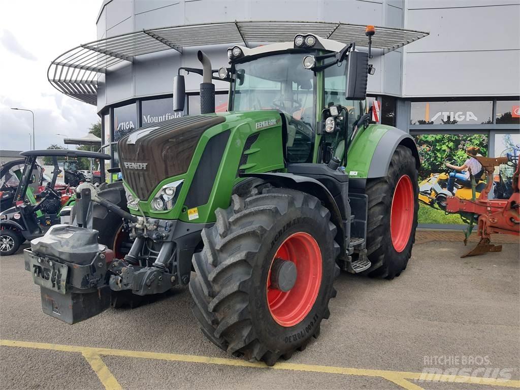 Fendt 828 VARIO S4 Trattori
