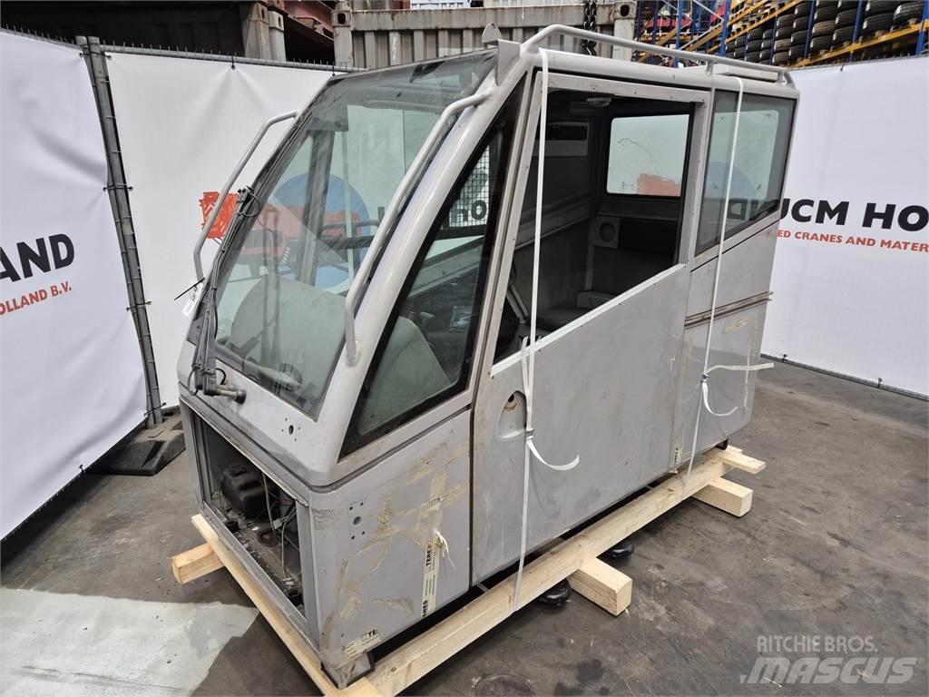  C.T.2 upper cabin Cabine e interni