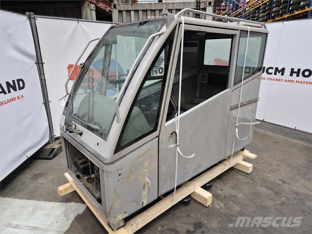  C.T.2 upper cabin Cabine e interni