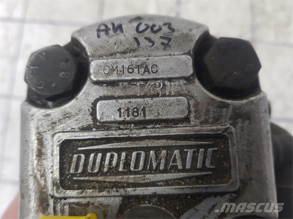  Duplomatic gear pump Parti e equipaggiamenti per Gru
