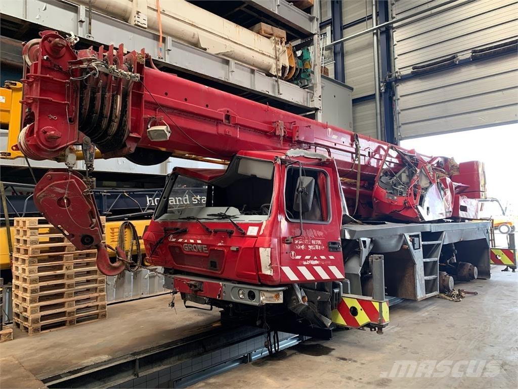 Grove GMK 3055 Gru per tutti i terreni