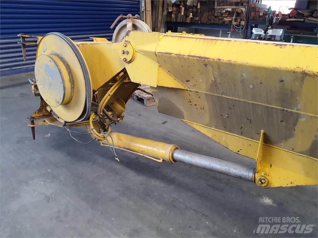 Krupp KMK 3050 jib Parti e equipaggiamenti per Gru