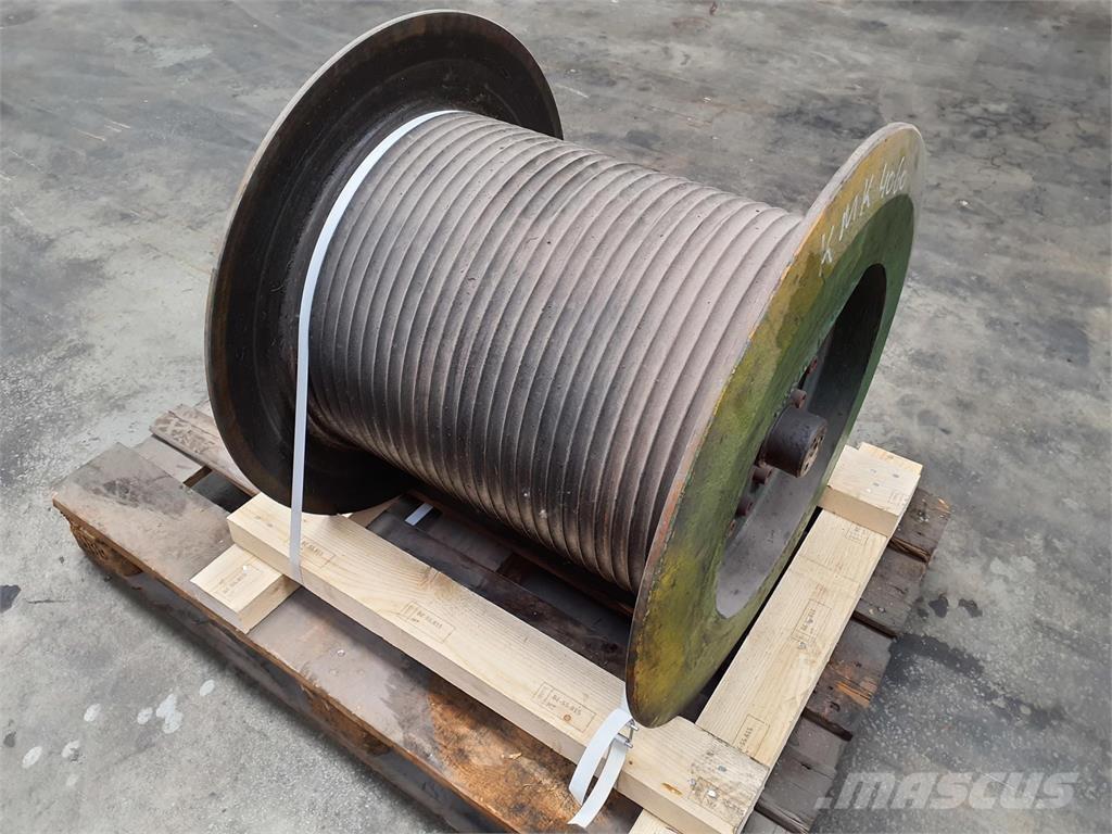 Krupp KMK 4060 winch Parti e equipaggiamenti per Gru