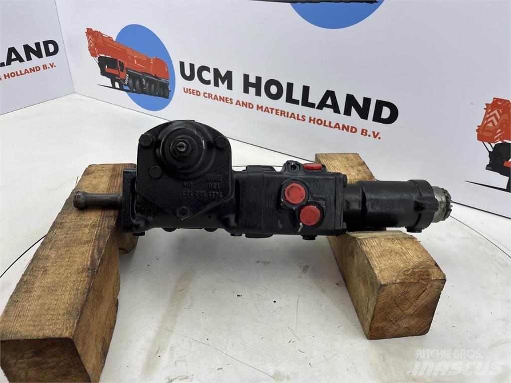  Steering box Parti e equipaggiamenti per Gru