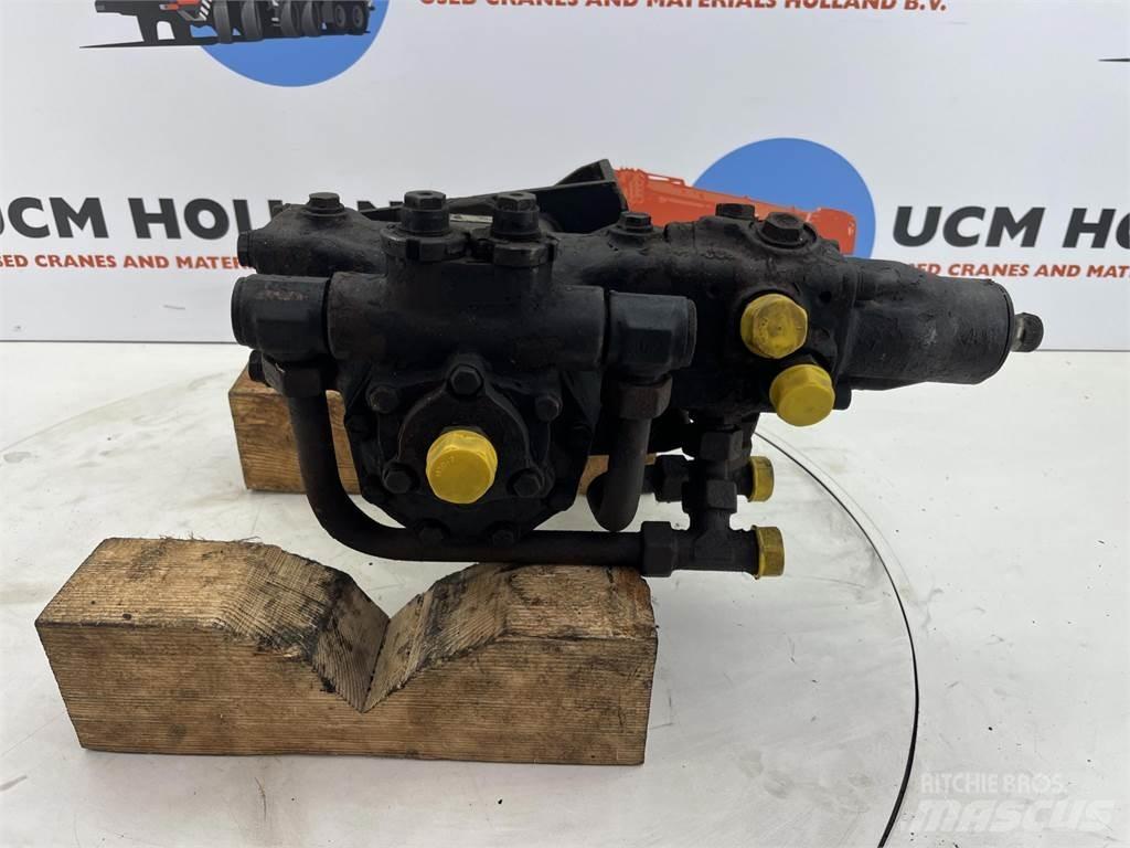  Steering box Parti e equipaggiamenti per Gru