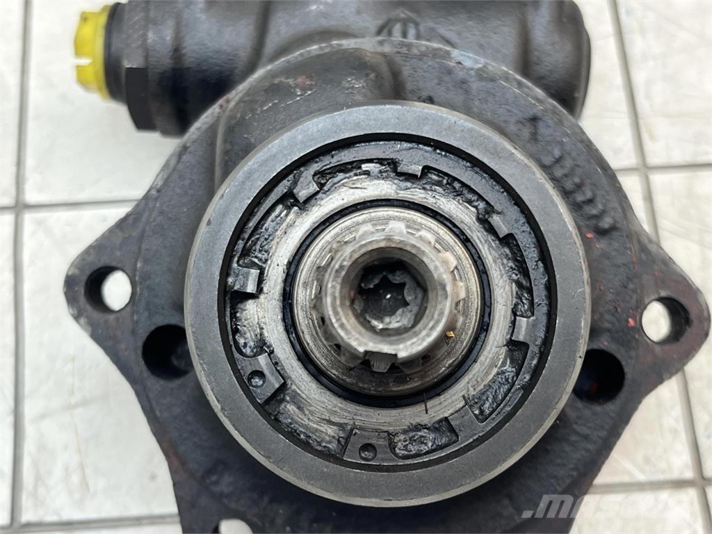 ZF steering pump Parti e equipaggiamenti per Gru