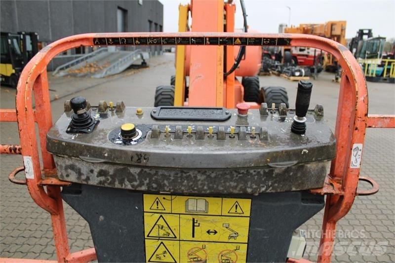 JLG 800AJ Piattaforme a braccio articolato