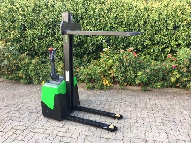 Cesab S110 Transpallet uomo a terra