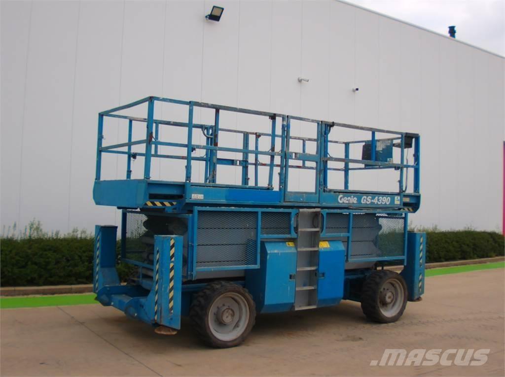 Genie GS4390RT Piattaforme a pantografo