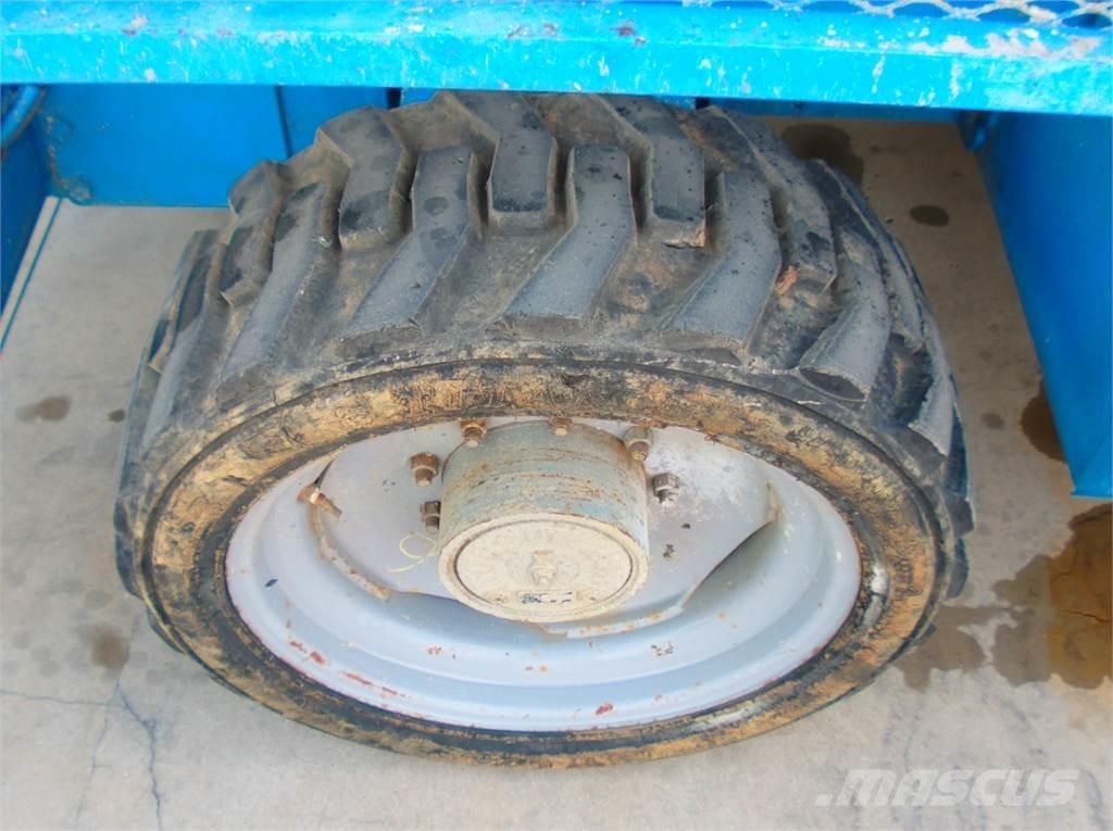 Genie GS4390RT Piattaforme a pantografo