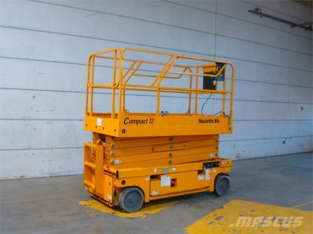 Haulotte Compact 12 Piattaforme a pantografo