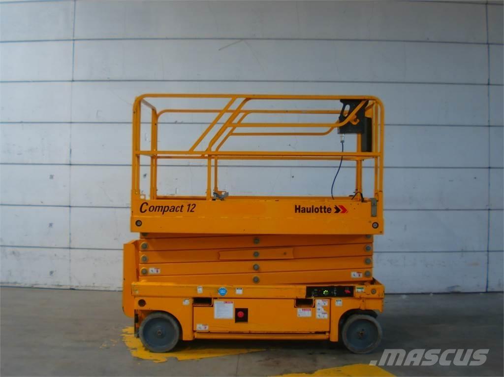 Haulotte Compact 12 Piattaforme a pantografo