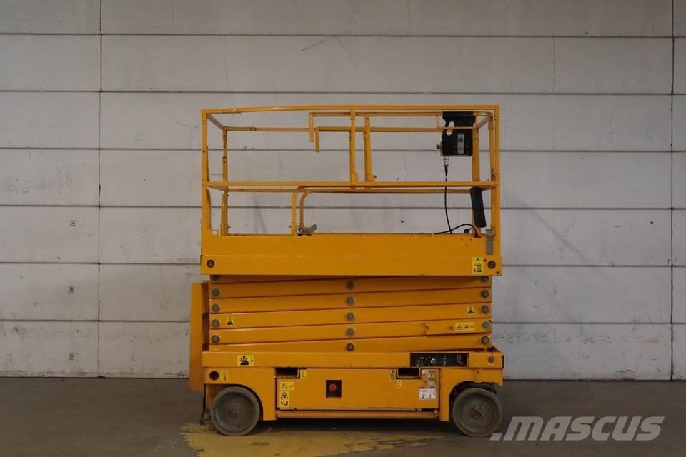 Haulotte Compact 14 Piattaforme a pantografo