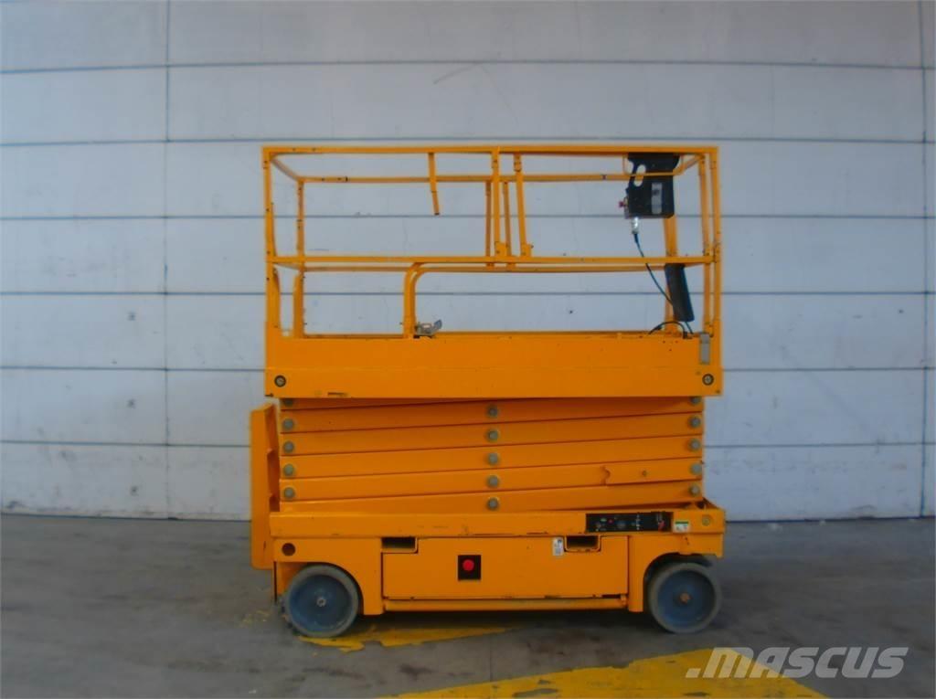 Haulotte Compact 14 Piattaforme a pantografo